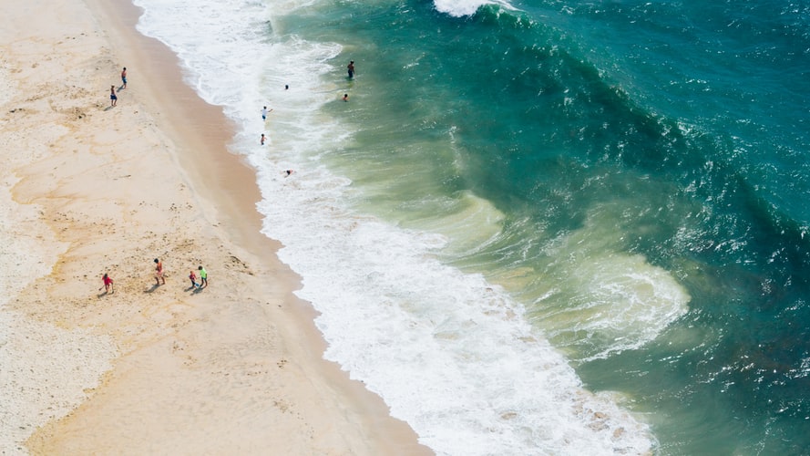 Visit these 7 Best Beaches in Saudi Arabia to enjoy the sun and sand